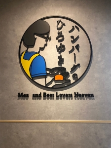 👩🏻‍❤️‍👩🏻