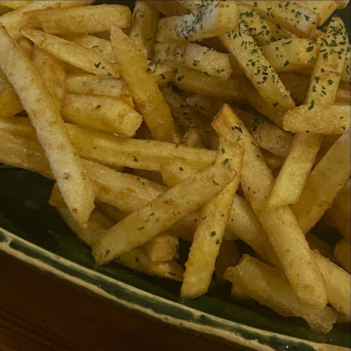 真菜香です!本日の出勤等、リアルタイム情報