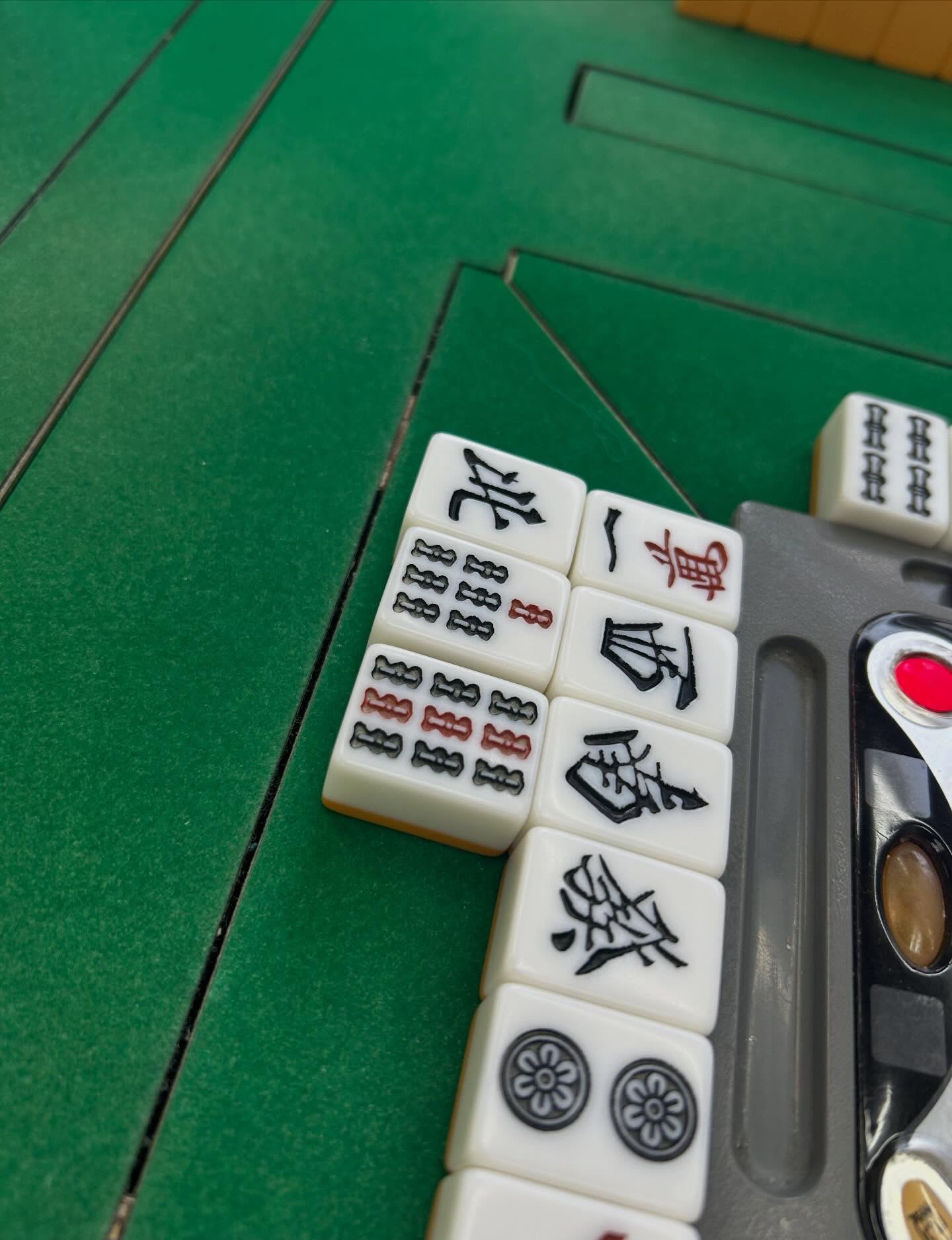 遥です！雀荘キメてきた